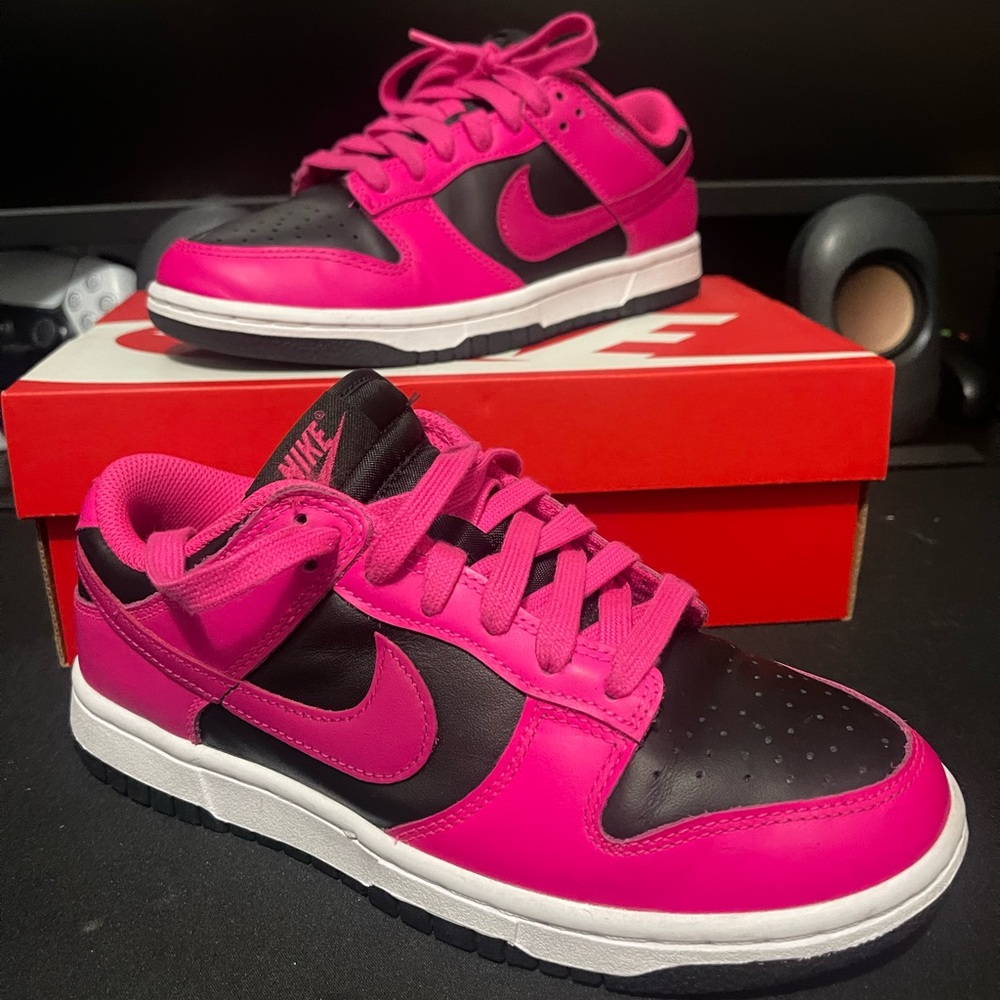 Women’s Nike dunks